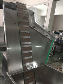 O anel protetor tampa a máquina de parafusamento tampando automática da máquina de empacotamento